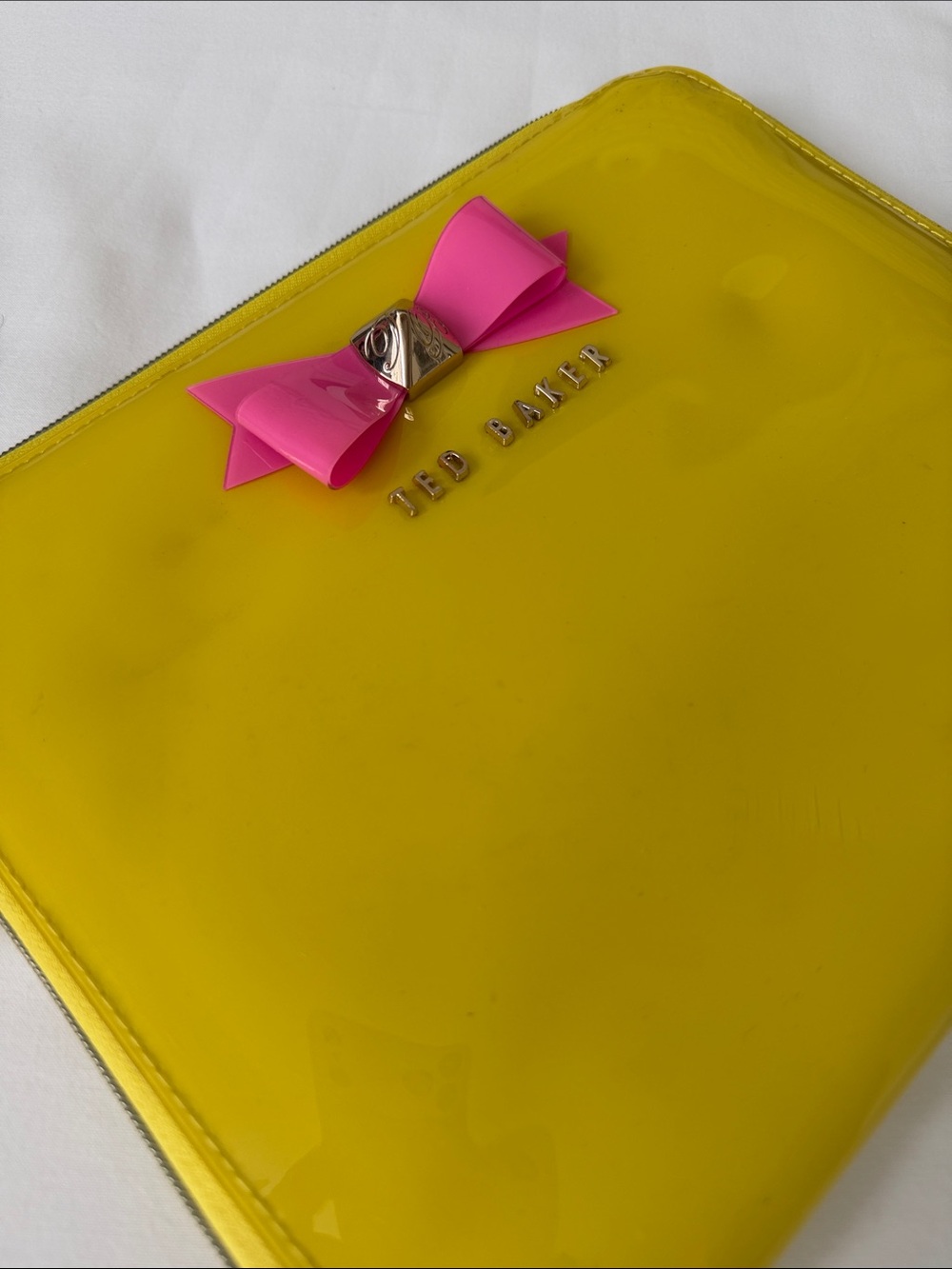 Ted Baker Yellow Patent Pouch with Pink Bow Detail - Picture 2 of 10